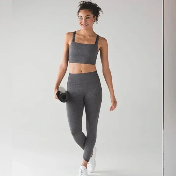 ! Lululemon Grey Featherlight Tight Leggings in Heathered Black SZ 6